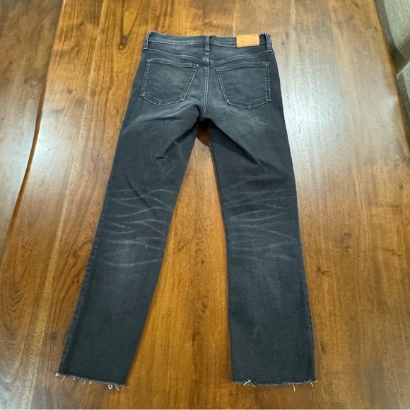 J. Crew 9" Demi-Boot Crop Jean in Charcoal Size 27 - Picture 4 of 12